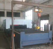 Large-scale laser cutting machine